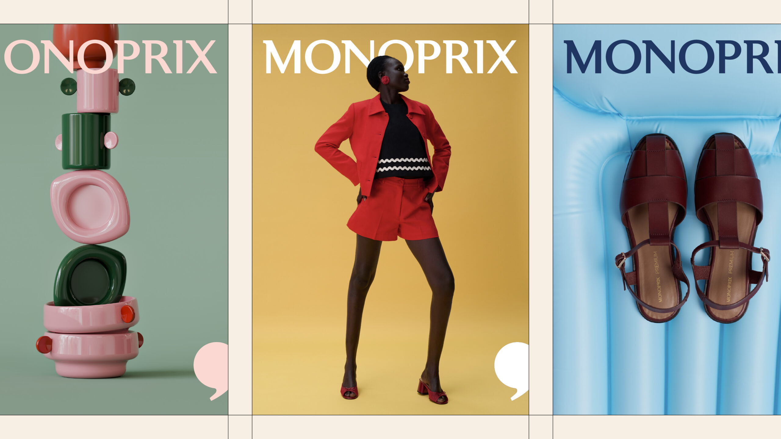 Photographie de studio en triptyque promotionnel de la nouvelle campagne d'identité Monoprix signée W Conran Design dévoilée le 7 juillet 2026, format panoramique horizontal sur fond beige crème structuré en trois volets séparés par de fines bandes claires, à gauche volet fond vert amande empilement vertical stylisé d'objets de vaisselle Monoprix en céramique rose pastel et vert forêt bols verres tasses et boutons rouges décoratifs superposés en équilibre, au centre volet fond jaune ocre solaire mannequin femme à peau noire cheveux courts en tailleur short et veste rouge vif corail portant top noir à zigzags blancs Monoprix regard tourné vers le haut mains sur les hanches jambes légèrement écartées et sandales rouges à talons carrés, à droite volet fond bleu ciel paire de sandales en cuir bordeaux marron Monoprix Premium à brides posées sur matelas gonflable bleu piscine avec logo Monoprix embossé, sur chacun des trois volets le mot MONOPRIX en gros caractères majuscules empattés blancs saumon et bleu marine avec la virgule signature en bas à droite du volet