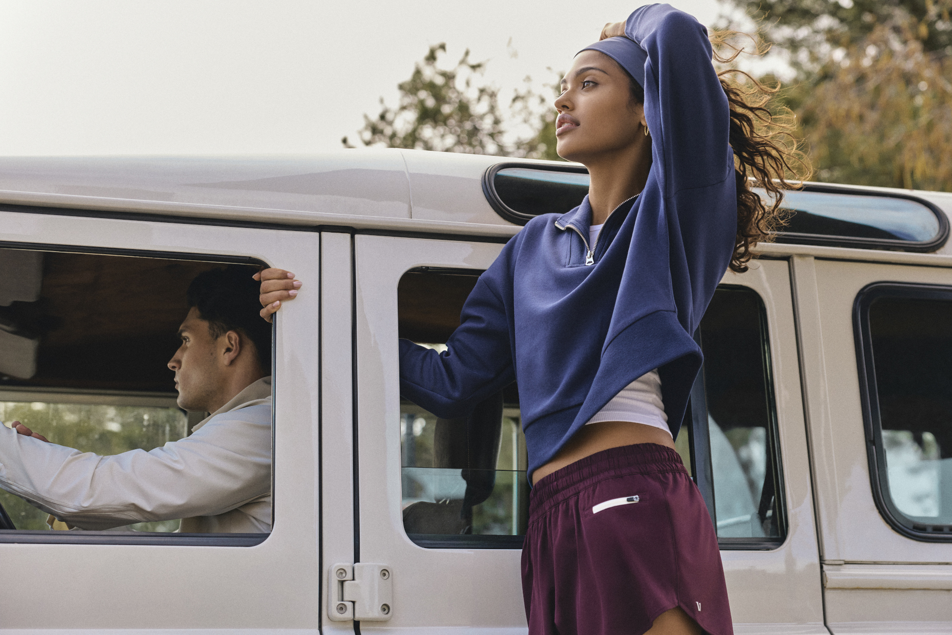Sporting Life Summer Society, plateforme de marque lancée le 1er juin 2026, scène autour d'un van vintage extraite du film hero tourné par Abigail Ballanger d'Immediate Group sous la direction créative de Jed Tallo, hommage au lifestyle estival canadien